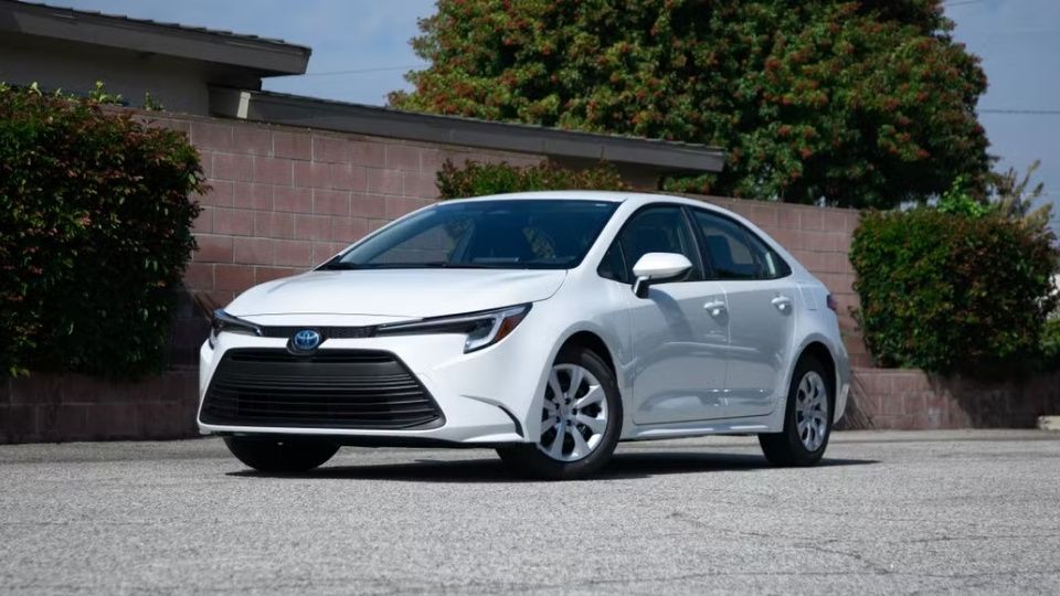 toyota corolla car rental in Southaven on Turo