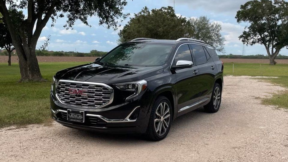 GMC Terrain SUV car rental in San Juan on Turo