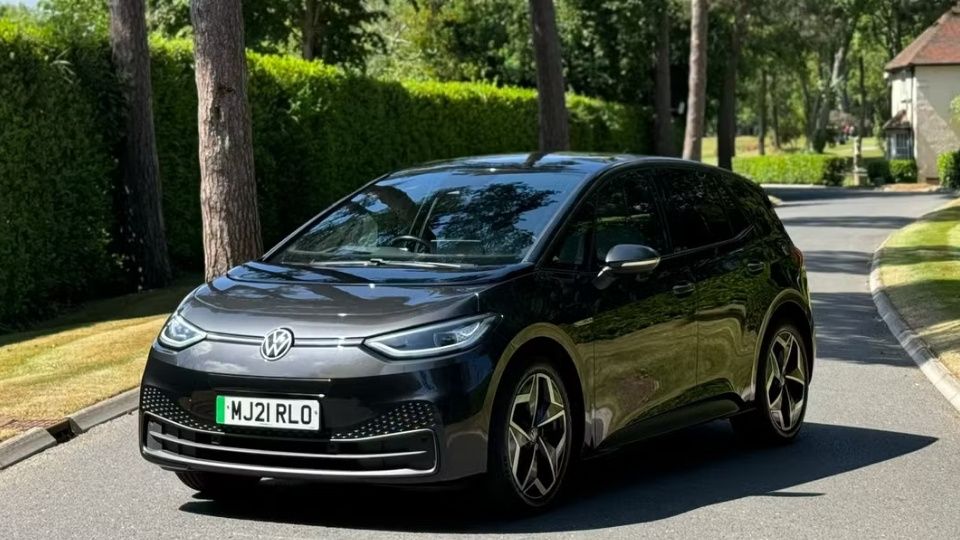 Volkswagen ID.3 car rental in Swindon on Turo