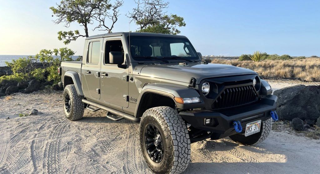 Ania and John's 2021 Jeep Gladiator in Kailua-Kona, HI