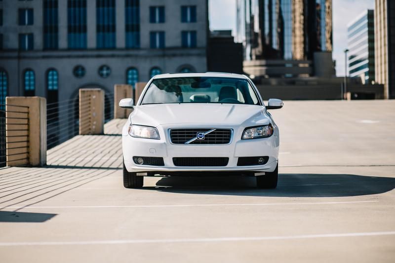 Volvo S80 rental image