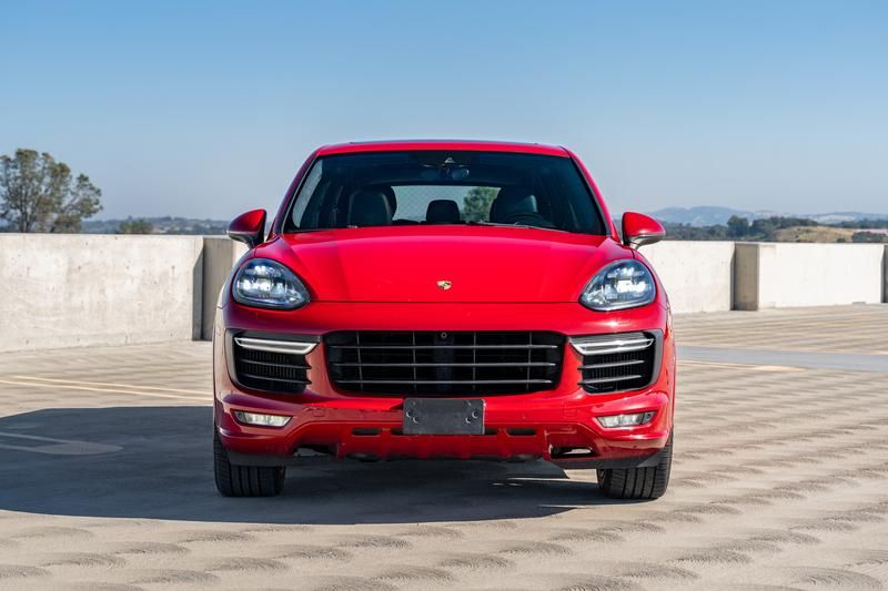 Porsche Cayenne rental image