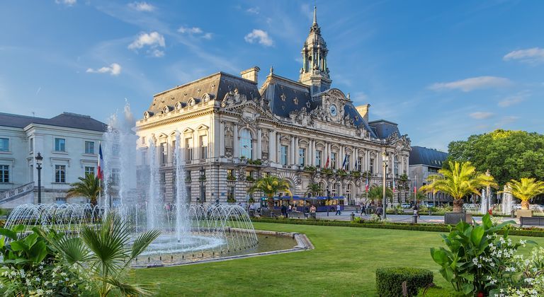 Location d'utilitaire à Tours sur Turo