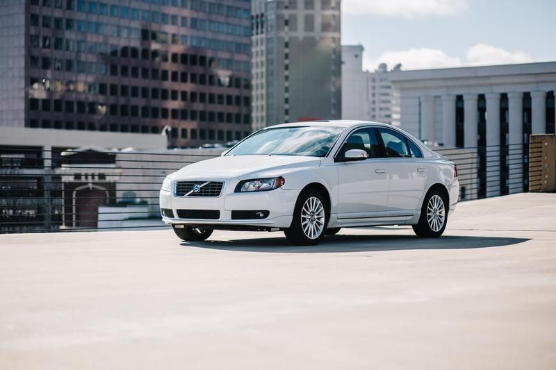 Volvo S80 rental image