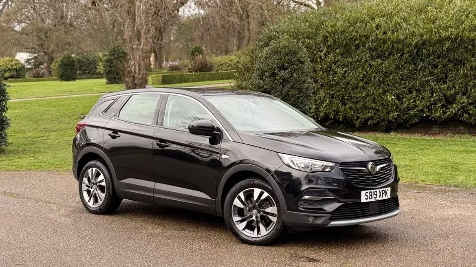 Vauxhall Grandland X car rental near Edinburgh Airport on Turo