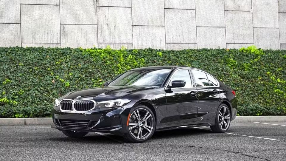 BMW 3 Series car rental in Boston on Turo