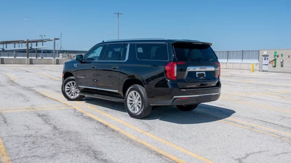 GMC Yukon XL car rental Spruce Grove, AB