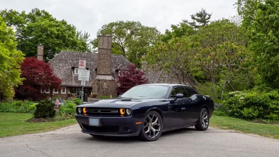 Dodge Challenger car rental Mississauga, ON