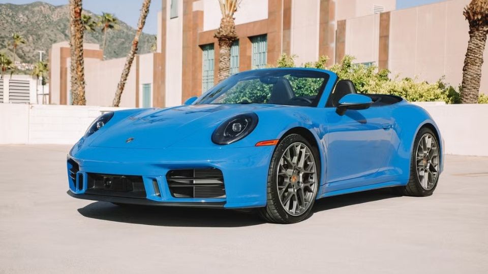 Porsche 911 car rental in Hilo on Turo