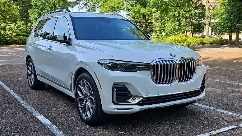 BMW X7 Luxury car rental Memphis, TN