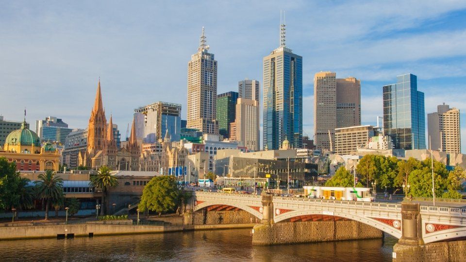 A photograph of the Melbourne CBD, a popular Melbourne car rental pickup location.