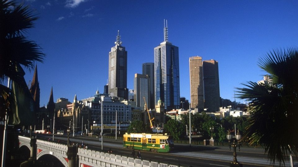 A photograph of the Melbourne CBD, a popular Melbourne car rental pickup location.