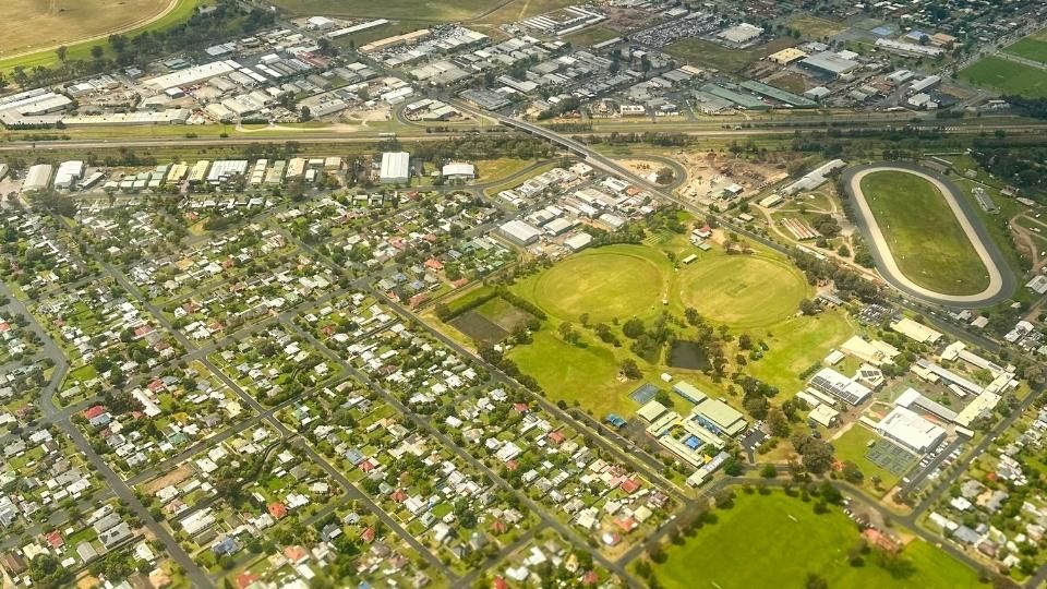 A photograph of the Melbourne CBD, a popular Melbourne car rental pickup location.