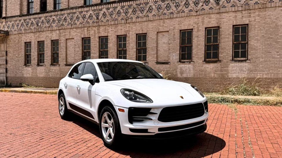 Porsche Macan SUV car rental in Fort Worth on Turo