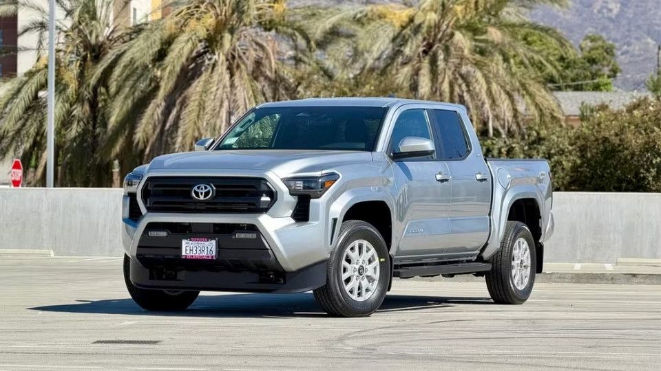 Toyota Tacoma truck rental in Los Angeles, CA