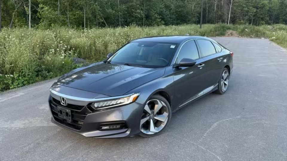 Honda Accord 2018 car rental Ottawa, ON