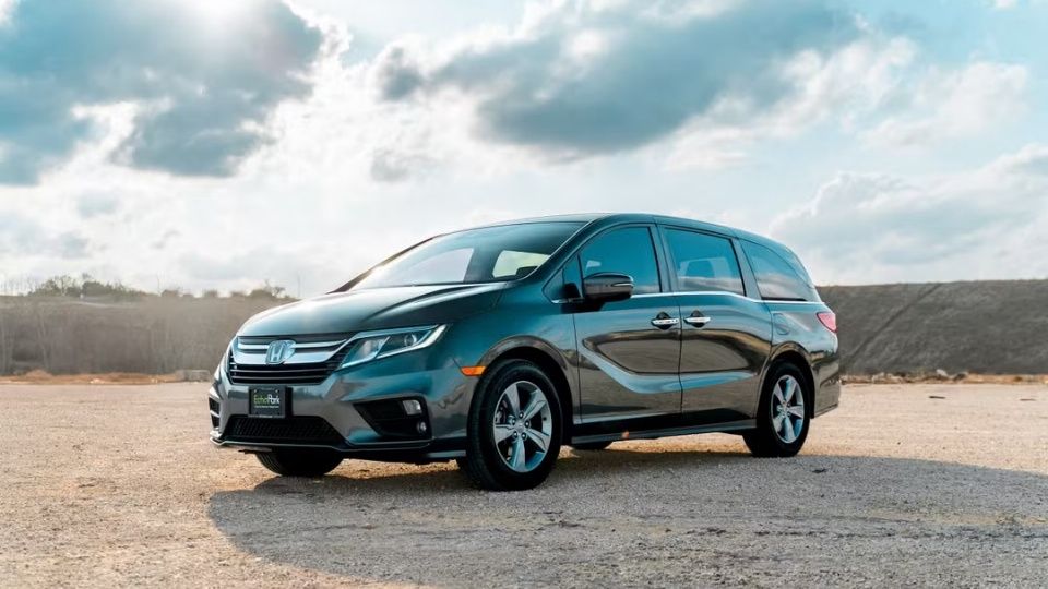 Honda Odyssey car rental at San Antonio Airport on Turo