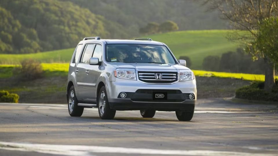 Honda Pilot car rental at Fairbanks International Airport on Turo