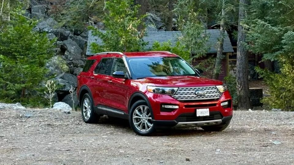 Ford Explorer car rental in Fontana on Turo