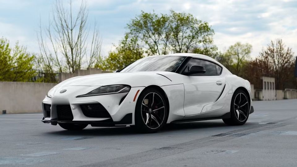 Toyota Supra car rental in Aurora on Turo