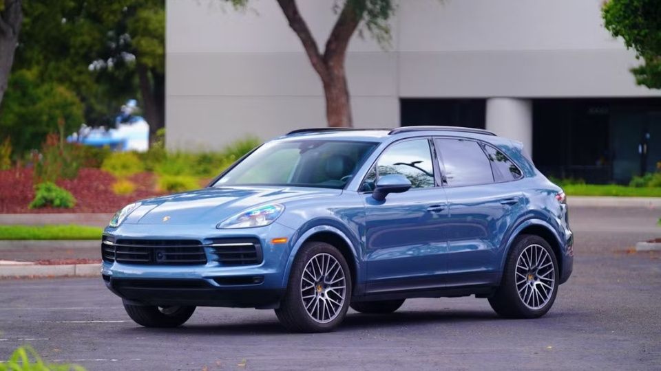 Porsche Cayenne car rental at Oakland Airport on Turo