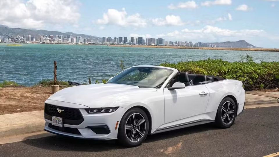 Ford Mustang car rental in Honolulu on Turo