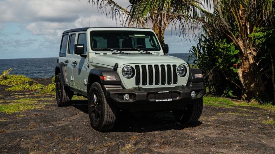 Jeep Wrangler car rental at Hilo International Airport on Turo