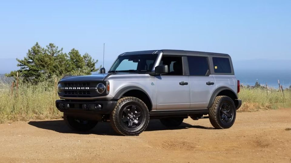 Ford Bronco car rental at San Jose Mineta International Airport on Turo
