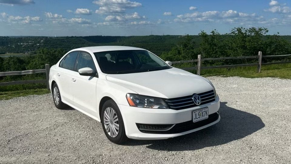 Volkswagen Passat car rental Springfield, MO