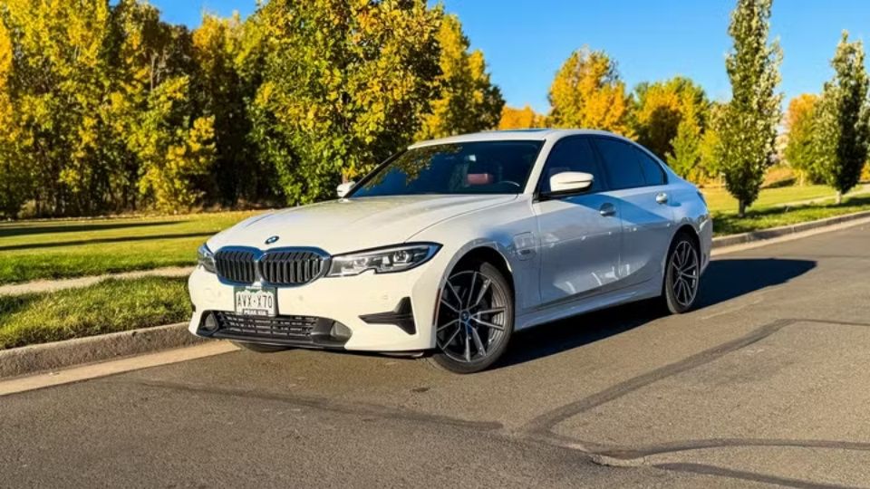 BMW 3 Series car rental in Denver on Turo
