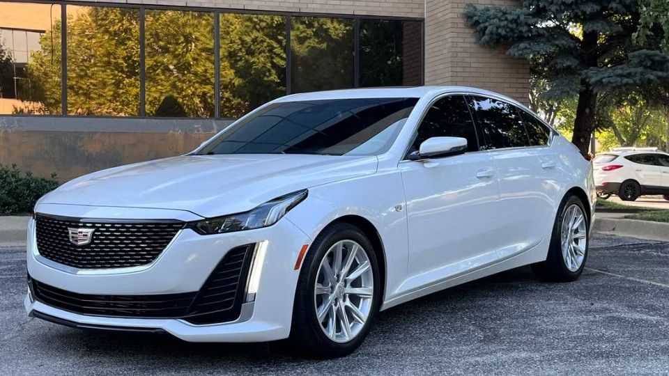 Cadillac CT5 car rental Witchita, KS