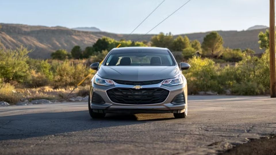 Chevrolet Cruze car rental in Bullhead City on Turo