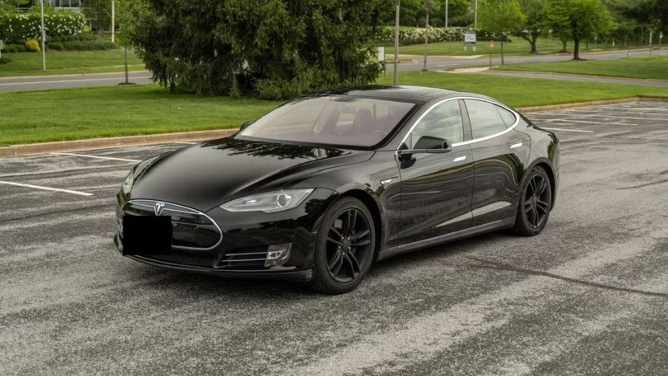 Tesla car rental at Ronald Reagan Washington National Airport on Turo