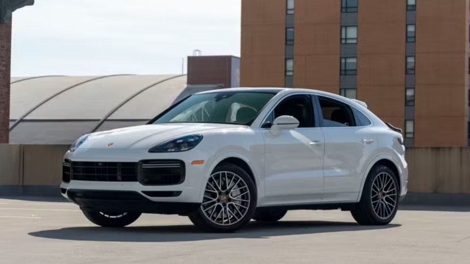 Porsche Cayenne car rental at Indianapolis International Airport on Turo