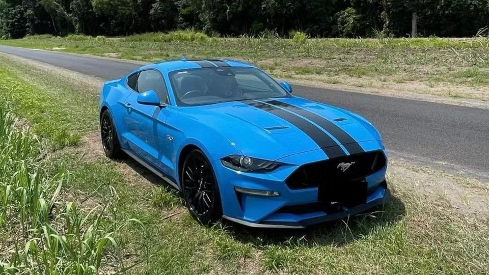 Ford MUSTANG 2022  car rental near Cairns Airport on Turo