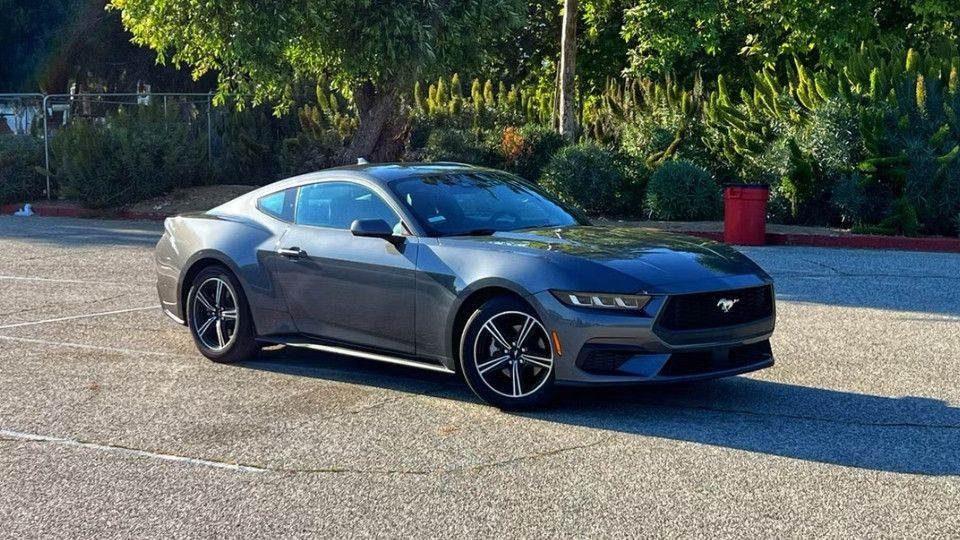 Ford Mustang car rental in Colorado Springs on Turo