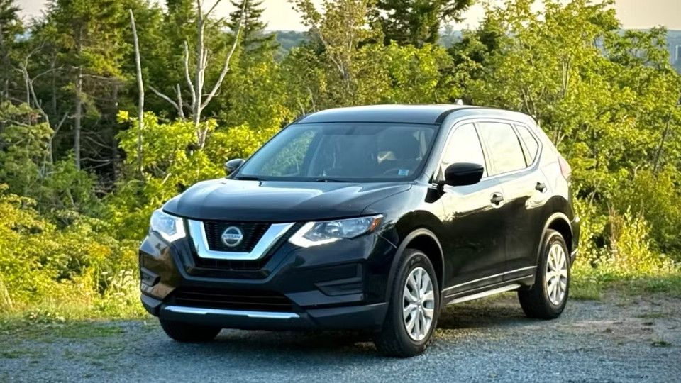 Nissan Rogue car rental in Medicine Hat on Turo