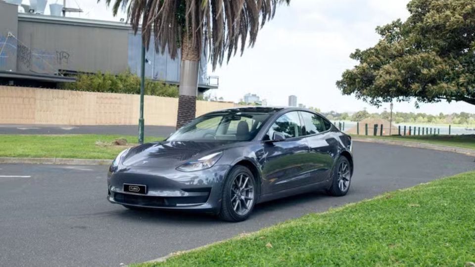 Tesla MODEL 3 car hire on Turo in Craigieburn