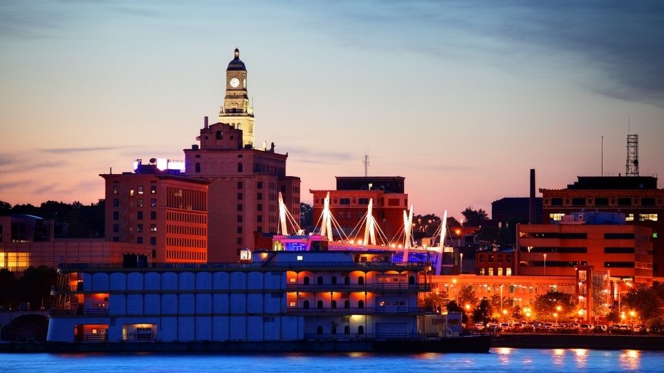 Davenport, IA