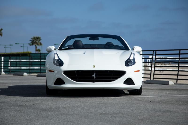 Ferrari California T rental image
