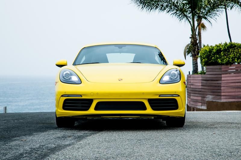 Porsche 718 Cayman rental image