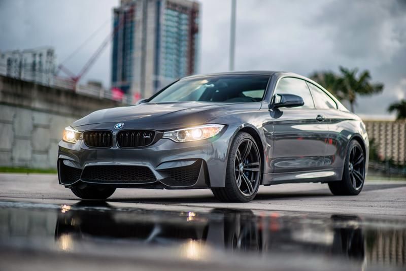 BMW M4 rental image