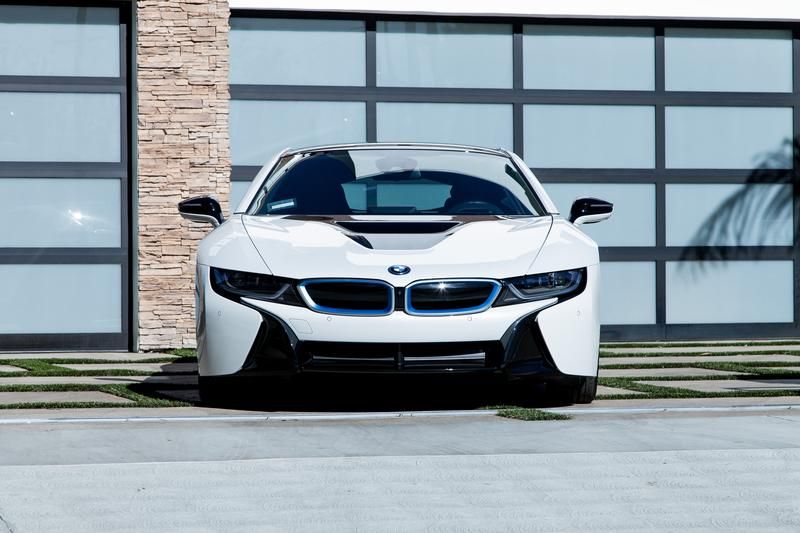 BMW i8 rental image