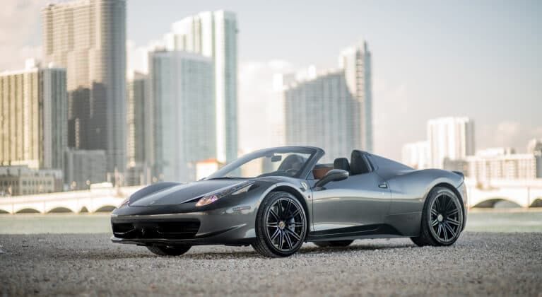 Prueba manejar un Ferrari en Turo